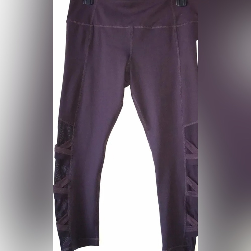 Active Life Leggings (capri) - Wild Raisin Deep Purple  Large